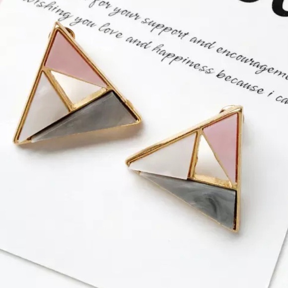 Jewelry - 2 for $15💛 Triangle Mosaic Cut Out Studs